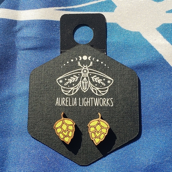 Laser cut hops earrings - Picture 2 of 11